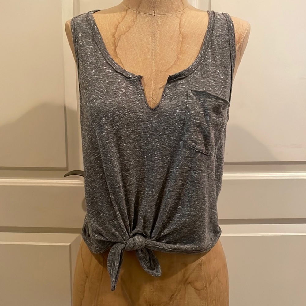 Hollister S cropped front tie tank